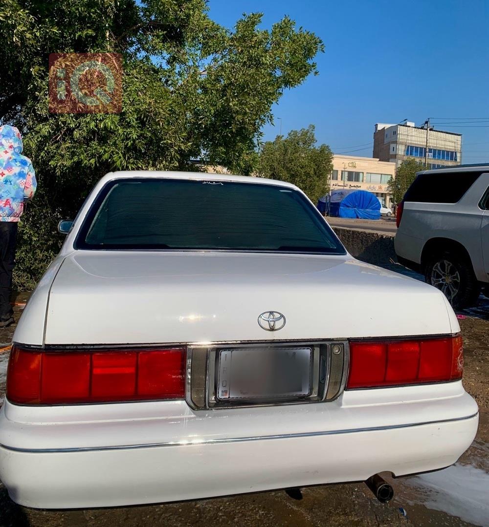 تۆیۆتا کراون